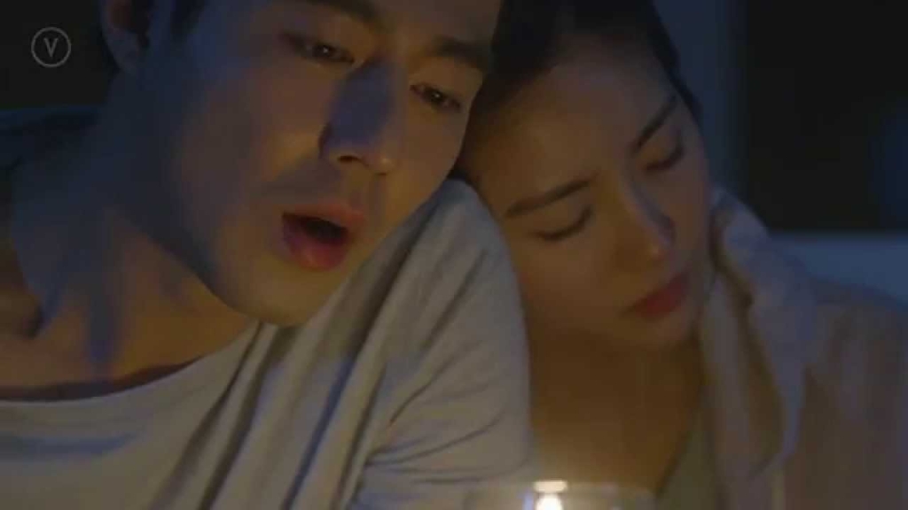 [제2화] VIVIEN’s Secret House Mate – 조심스레 다가간 날에_여자편